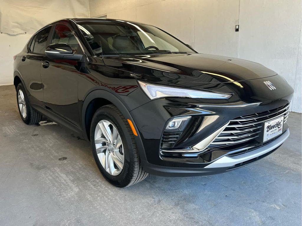 new 2025 Buick Envista car, priced at $26,279