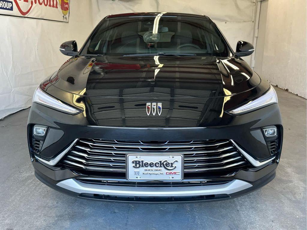 new 2025 Buick Envista car, priced at $26,279