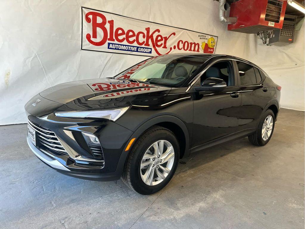 new 2025 Buick Envista car, priced at $26,279