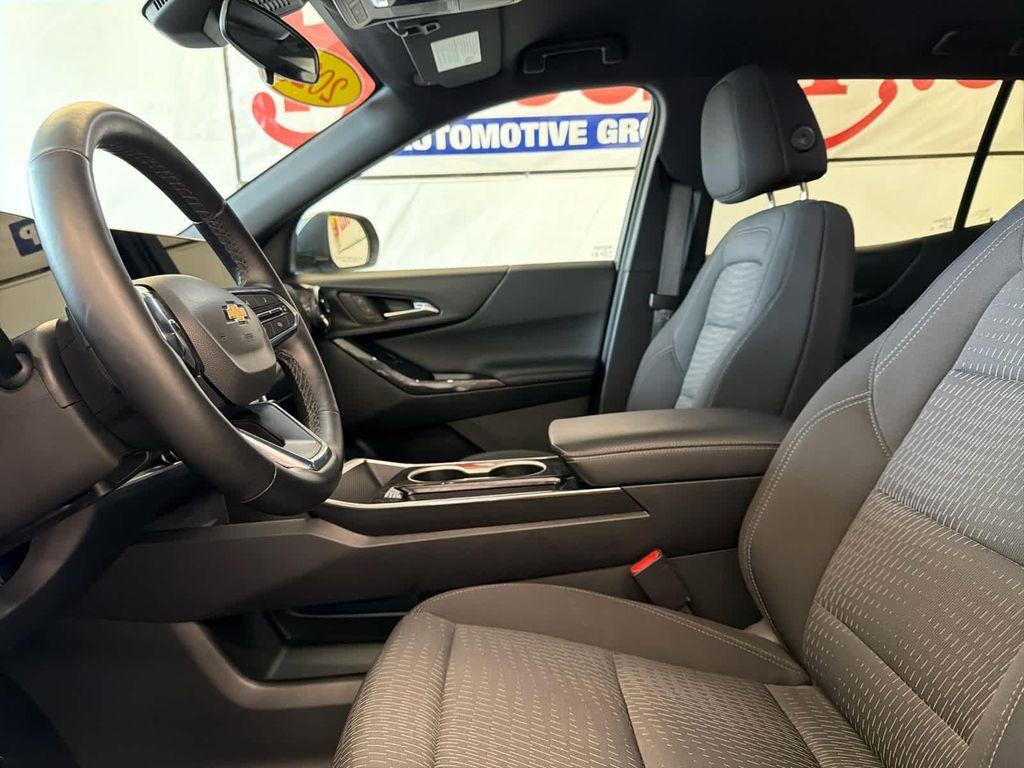 used 2025 Chevrolet Equinox car, priced at $24,801