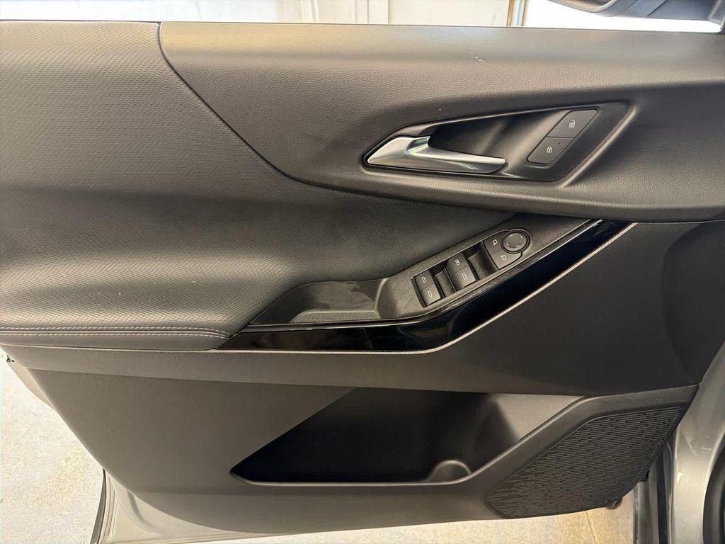 used 2025 Chevrolet Equinox car, priced at $24,801