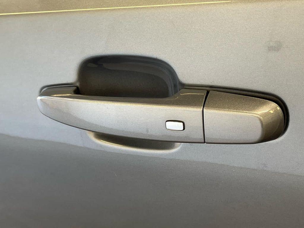 used 2021 GMC Acadia car, priced at $25,998