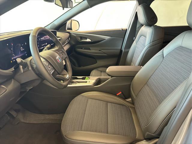 new 2025 Buick Envista car, priced at $27,280