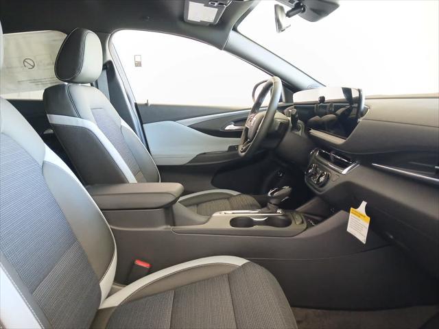 new 2025 Buick Envista car, priced at $26,392