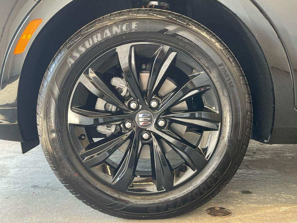 new 2025 Buick Envista car, priced at $29,315