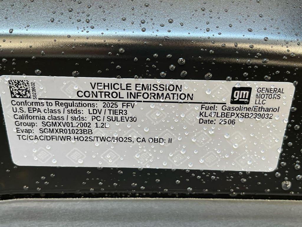 new 2025 Buick Envista car, priced at $29,315