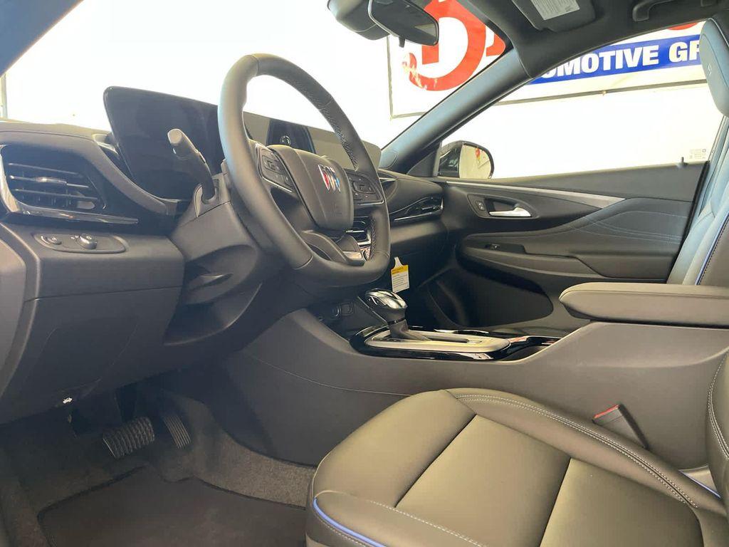 new 2025 Buick Envista car, priced at $29,315