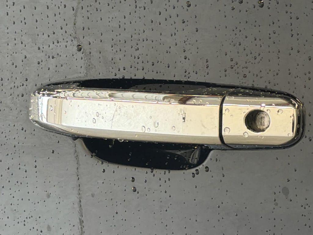 used 2019 GMC Yukon car, priced at $27,800