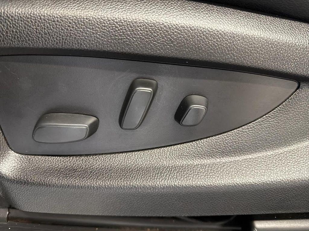 used 2019 GMC Yukon car, priced at $27,800