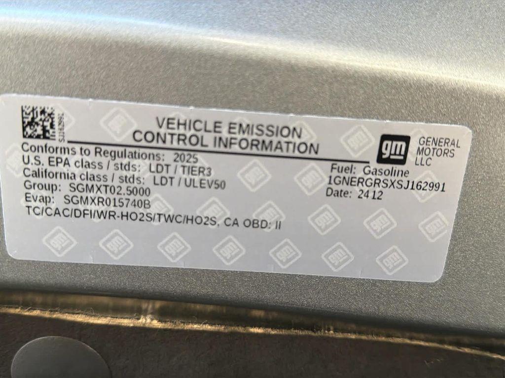 used 2025 Chevrolet Traverse car, priced at $38,800