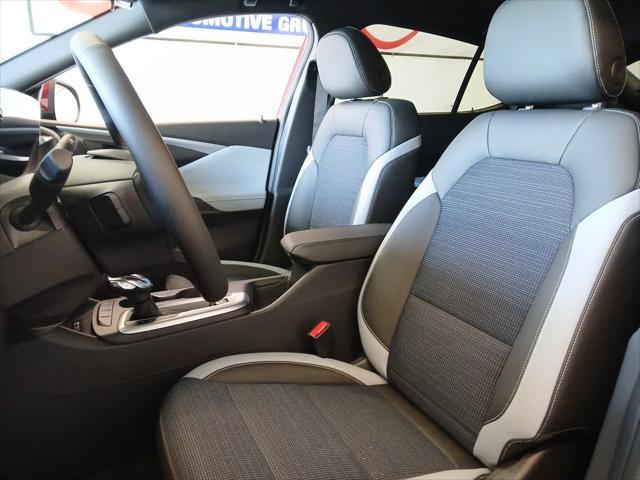 new 2025 Buick Envista car, priced at $26,920
