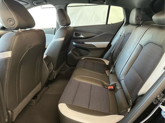 new 2025 Buick Envista car, priced at $27,875
