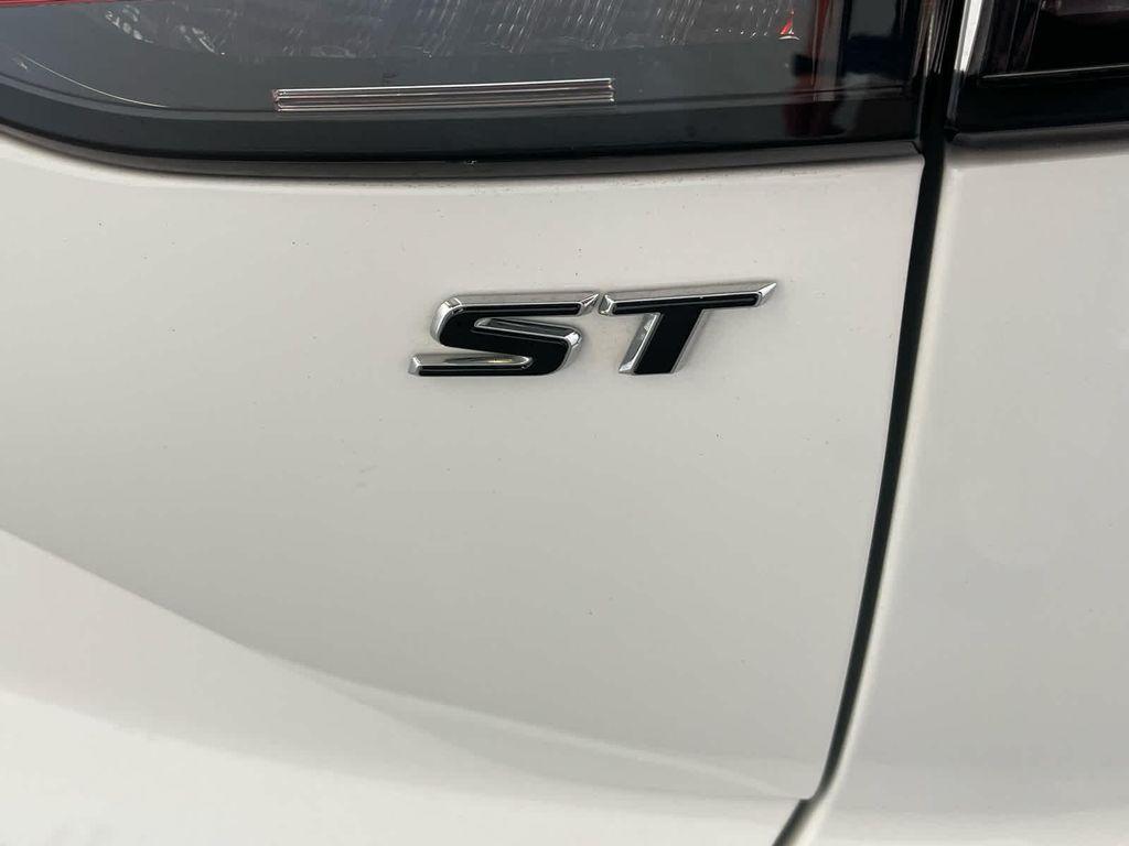 used 2021 Buick Envision car, priced at $22,552