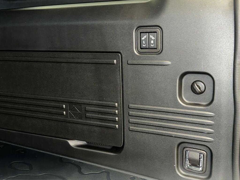 new 2025 GMC HUMMER EV SUV car, priced at $89,500