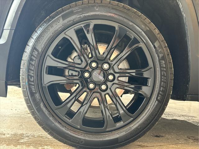 used 2023 GMC Acadia car, priced at $30,466