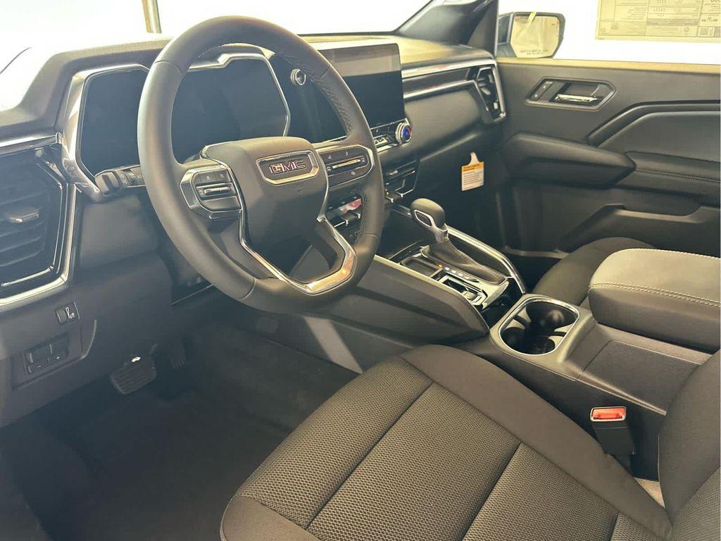 new 2025 GMC Canyon car, priced at $40,772