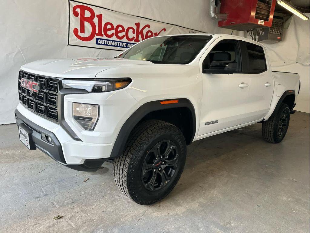 new 2025 GMC Canyon car, priced at $40,772