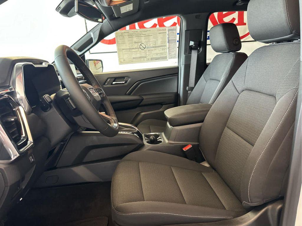 new 2025 GMC Canyon car, priced at $40,772