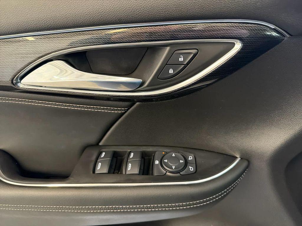 used 2022 Buick Envision car, priced at $25,000