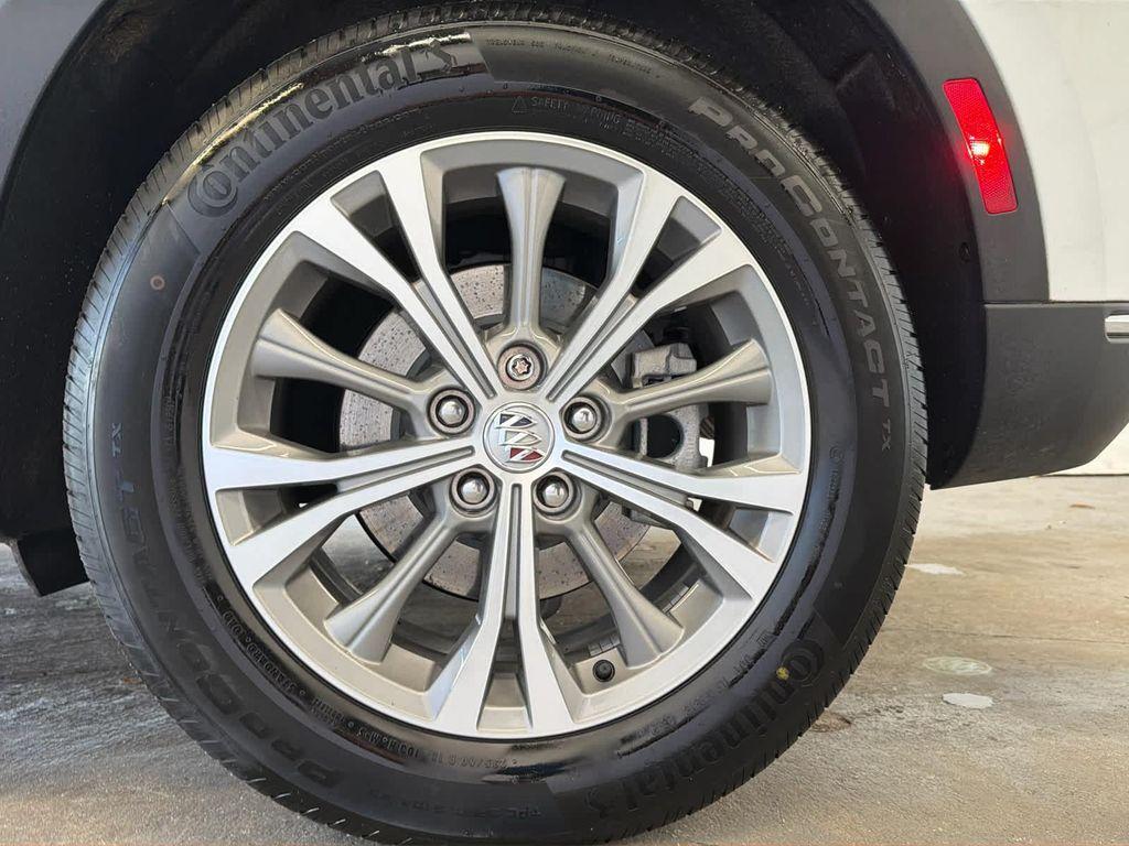 used 2022 Buick Envision car, priced at $25,000