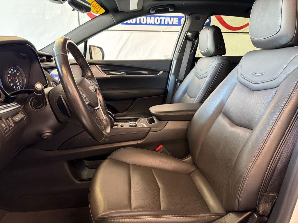 used 2021 Cadillac XT5 car, priced at $32,800