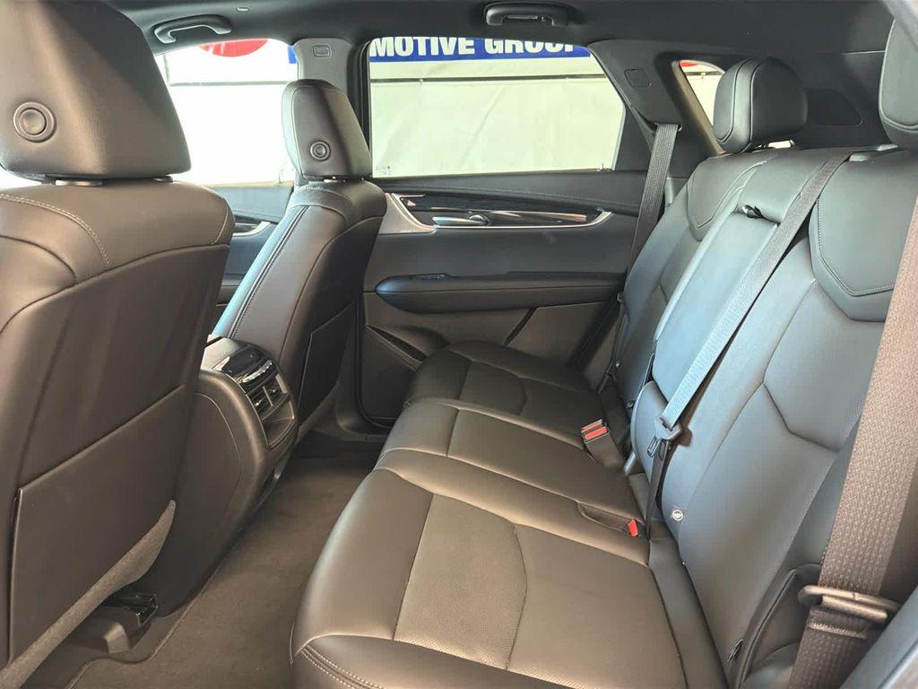 used 2021 Cadillac XT5 car, priced at $32,800