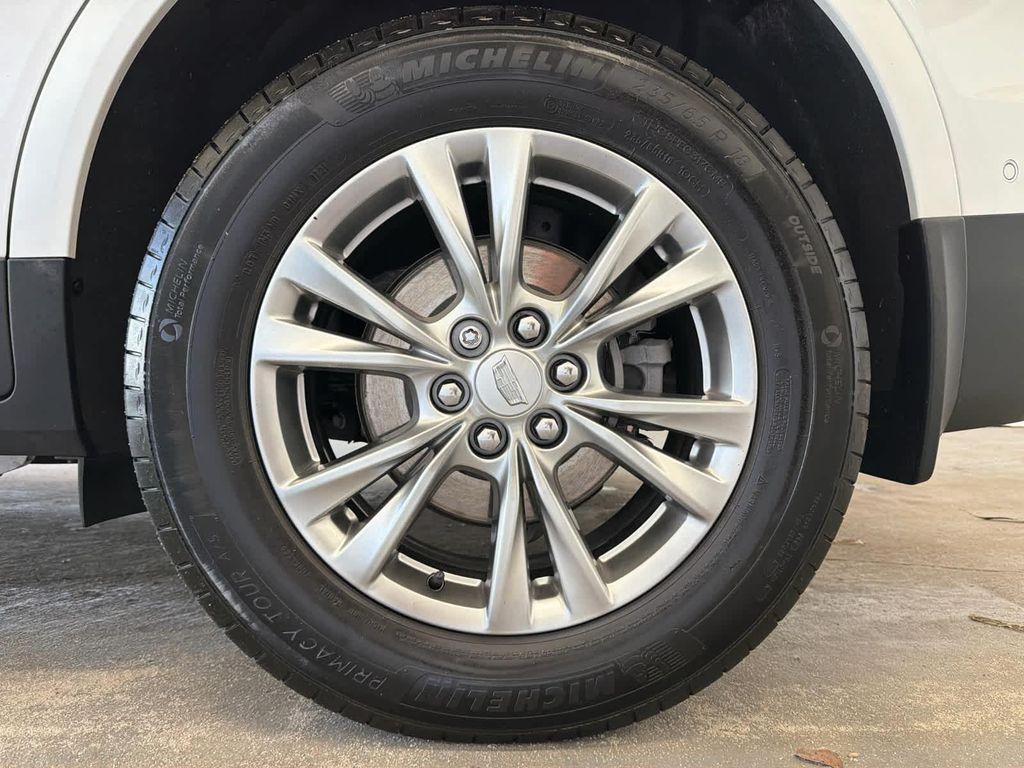 used 2021 Cadillac XT5 car, priced at $32,800