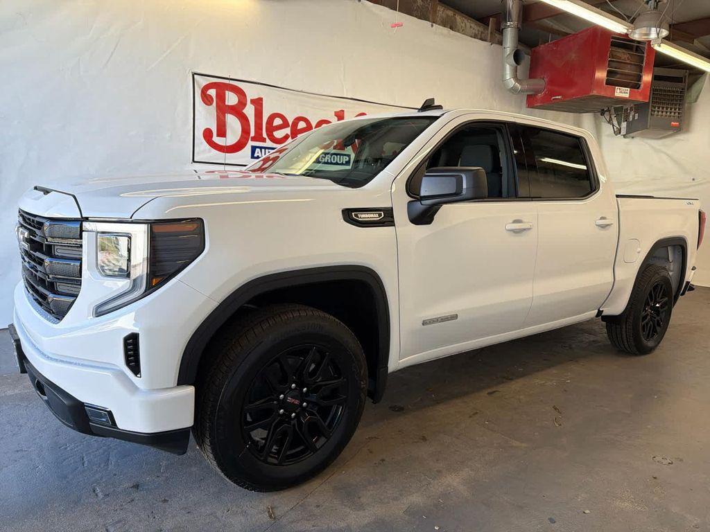 new 2026 GMC Sierra 1500 car, priced at $55,995