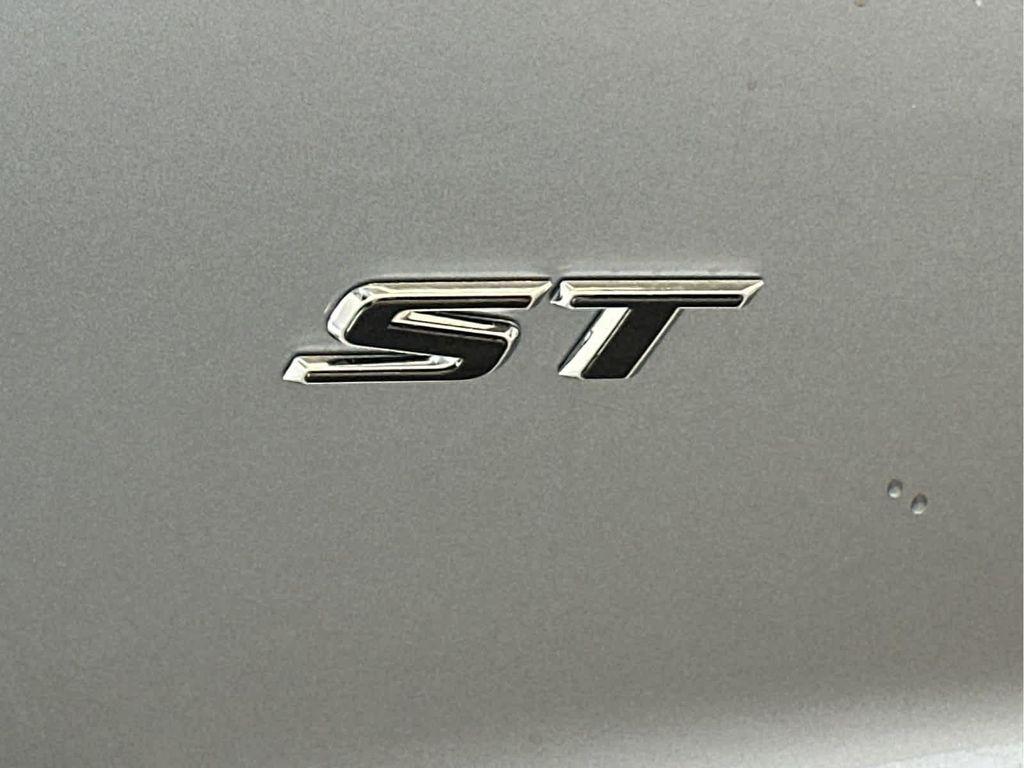 new 2026 Buick Enclave car, priced at $53,900