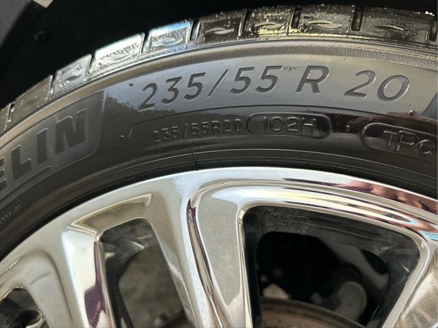 used 2022 Cadillac XT5 car, priced at $35,995