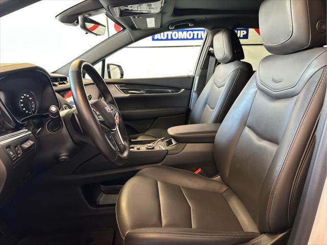 used 2022 Cadillac XT5 car, priced at $35,995