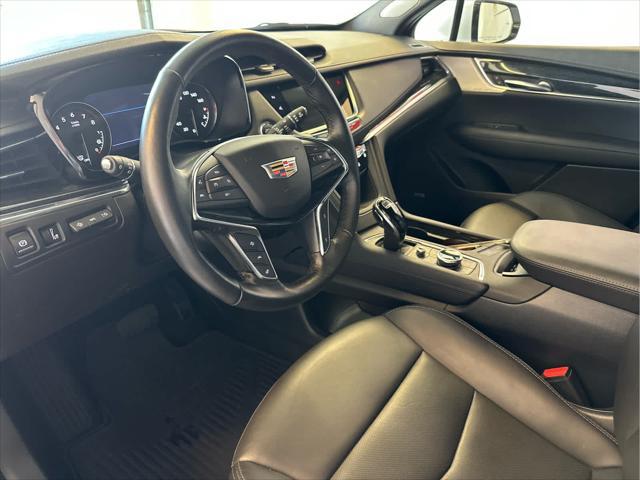 used 2022 Cadillac XT5 car, priced at $35,995