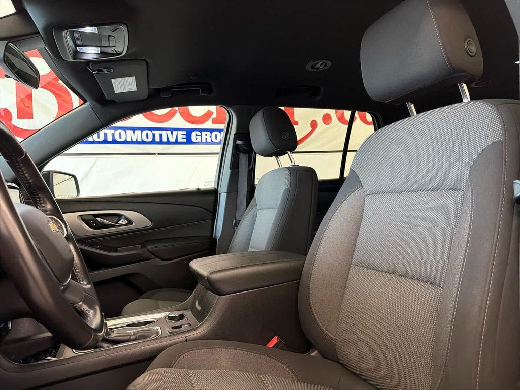 used 2022 Chevrolet Traverse car, priced at $26,988