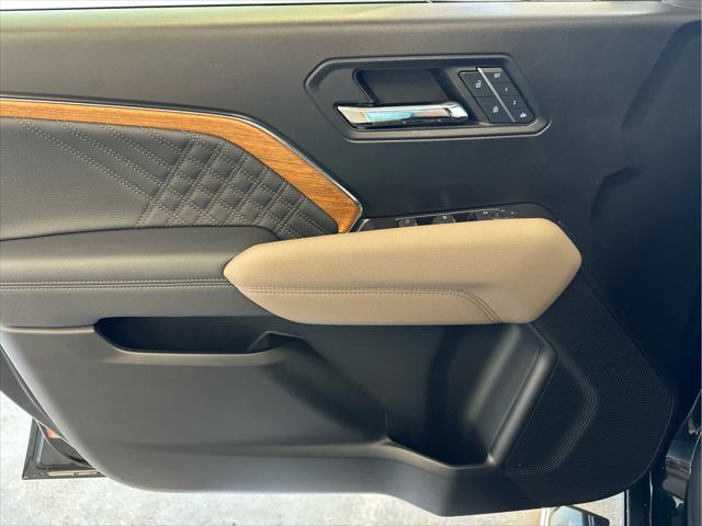 used 2024 GMC Canyon car, priced at $46,500