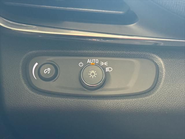 new 2025 Buick Envista car, priced at $27,380