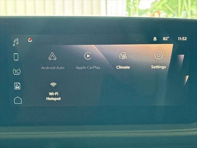 new 2025 Buick Envista car, priced at $27,380