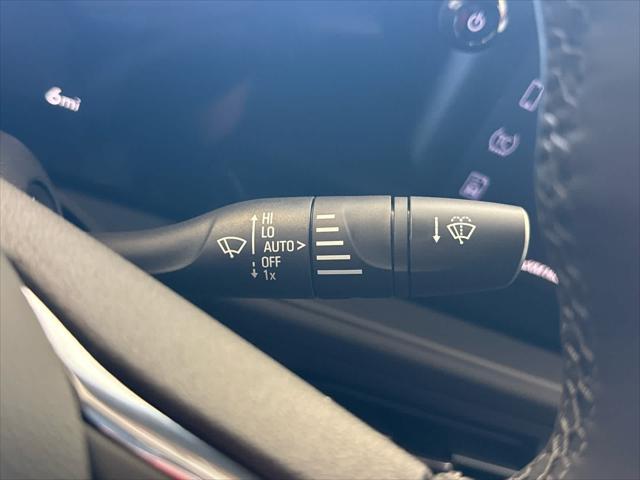 new 2025 Buick Envista car, priced at $27,380
