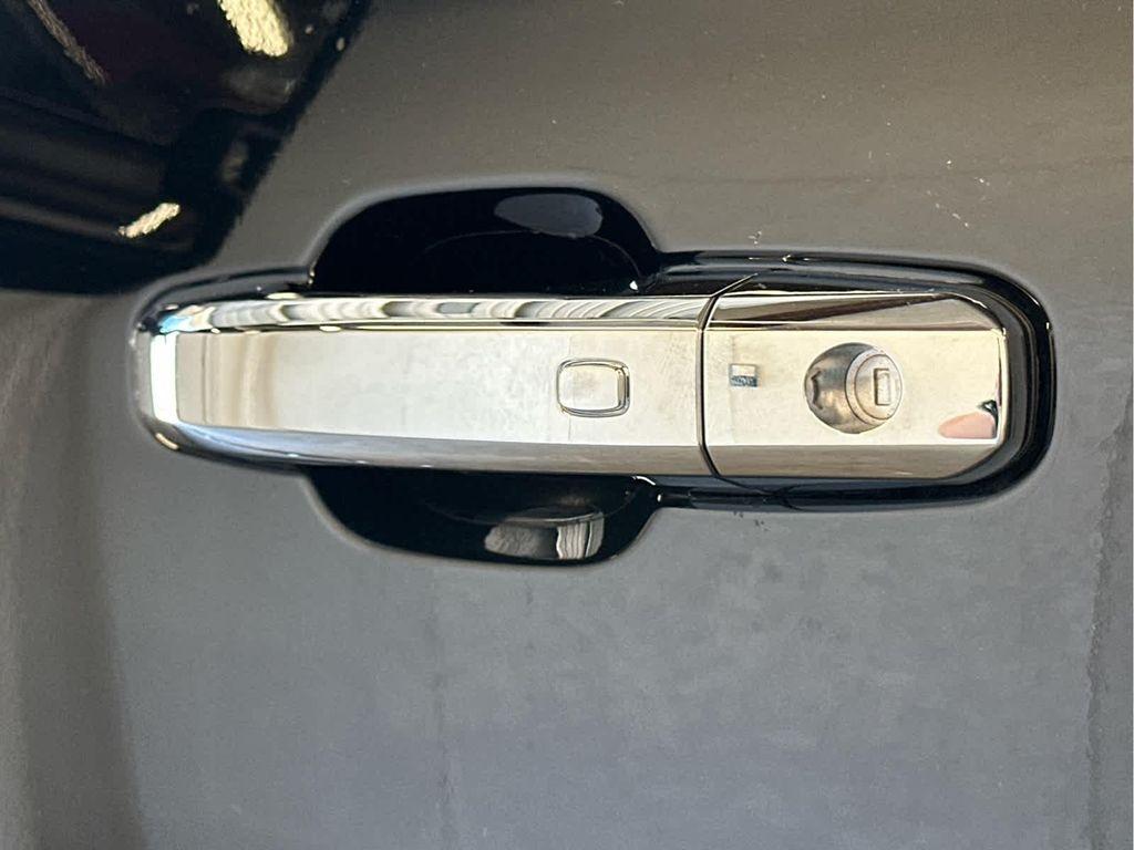 new 2025 GMC Sierra 2500 car, priced at $85,975