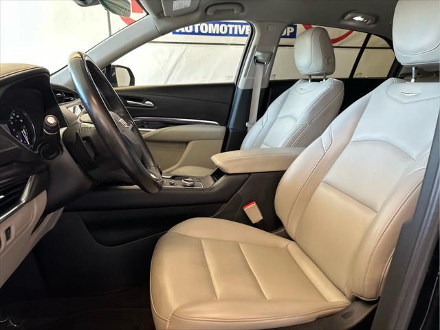 used 2022 Cadillac XT4 car, priced at $27,400