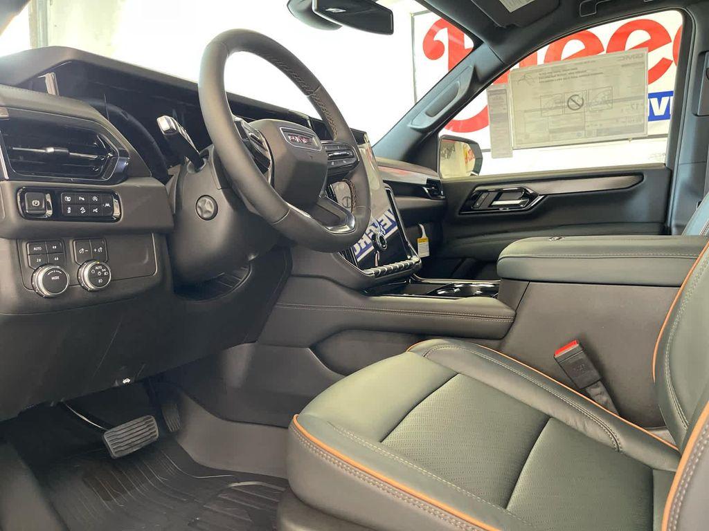 new 2025 GMC Yukon car, priced at $76,300
