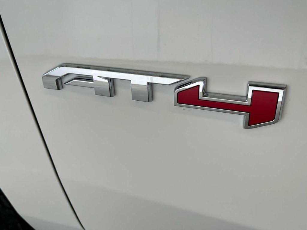 new 2025 GMC Yukon car, priced at $76,300