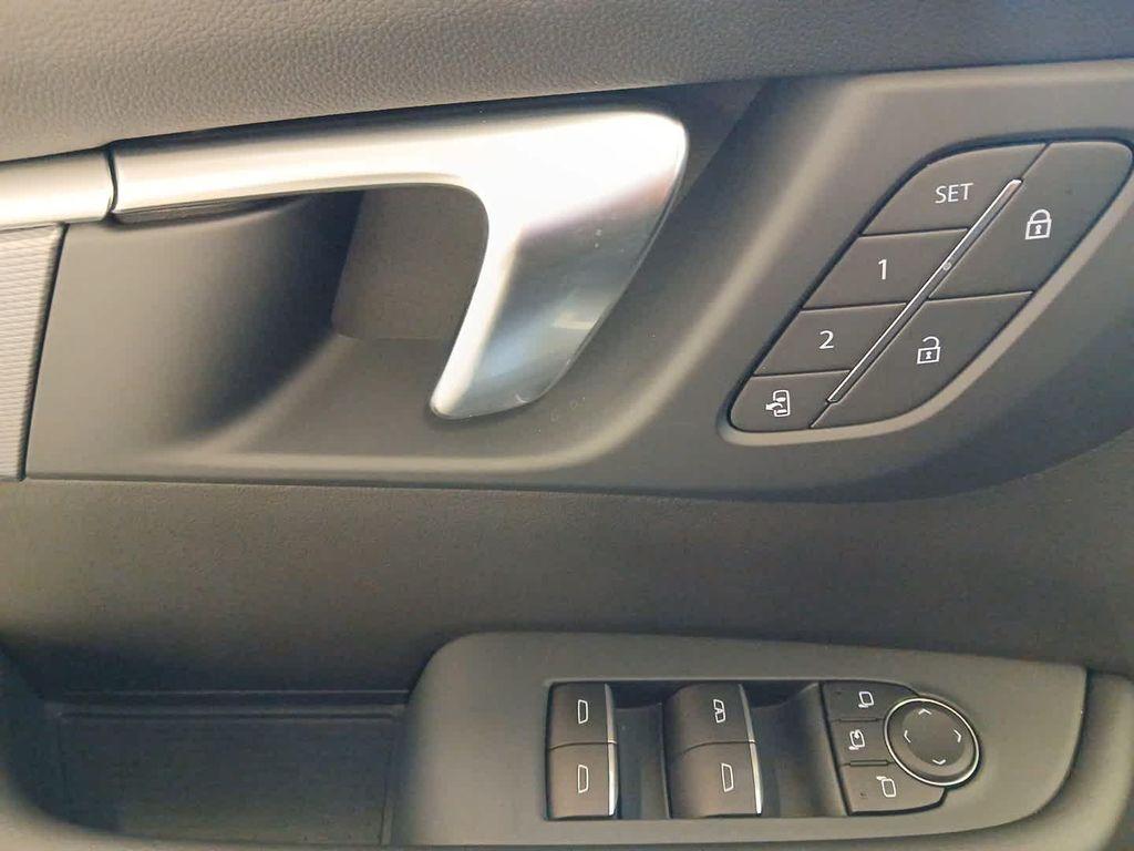 new 2025 Buick Enclave car, priced at $47,792