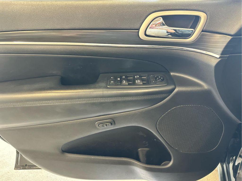 used 2020 Jeep Grand Cherokee car, priced at $21,985