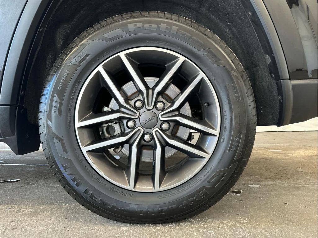 used 2020 Jeep Grand Cherokee car, priced at $21,985