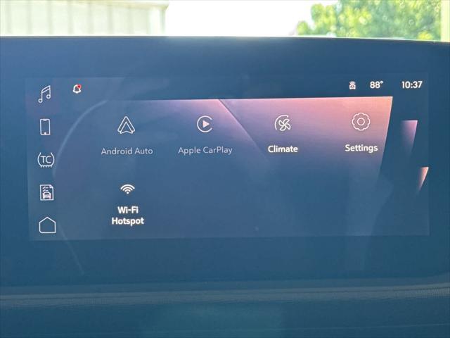 new 2025 Buick Envista car, priced at $27,875