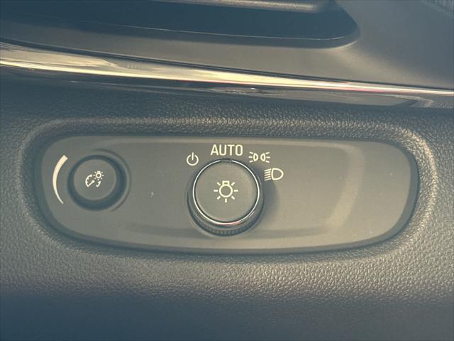 new 2025 Buick Envista car, priced at $27,875