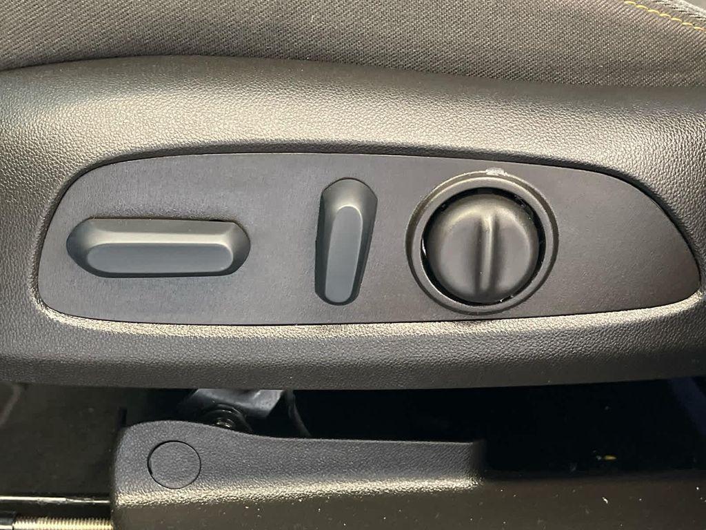 used 2023 Chevrolet Equinox car, priced at $23,600