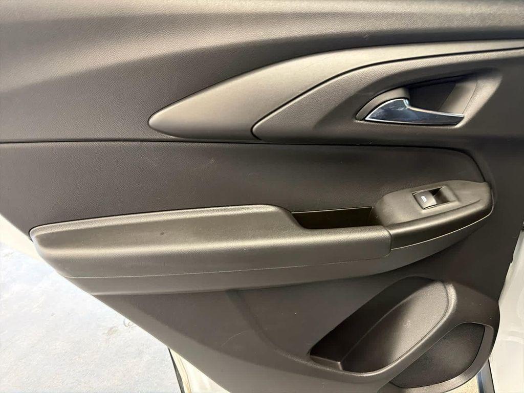 used 2024 Chevrolet TrailBlazer car, priced at $22,998