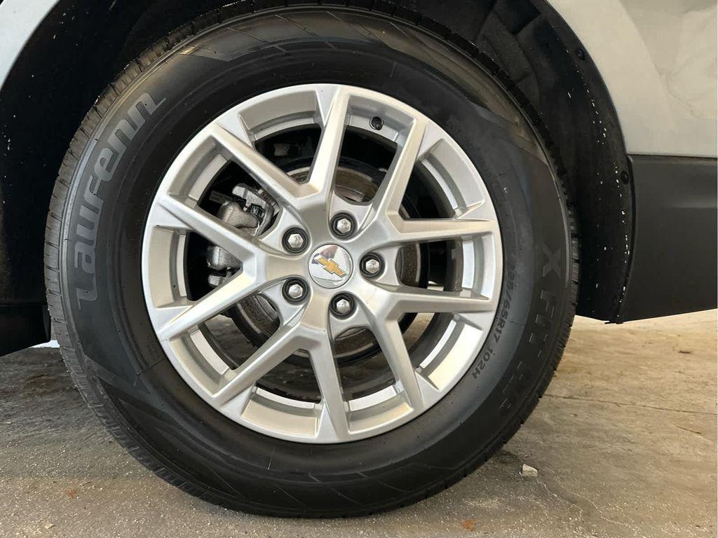 used 2023 Chevrolet Equinox car, priced at $18,990