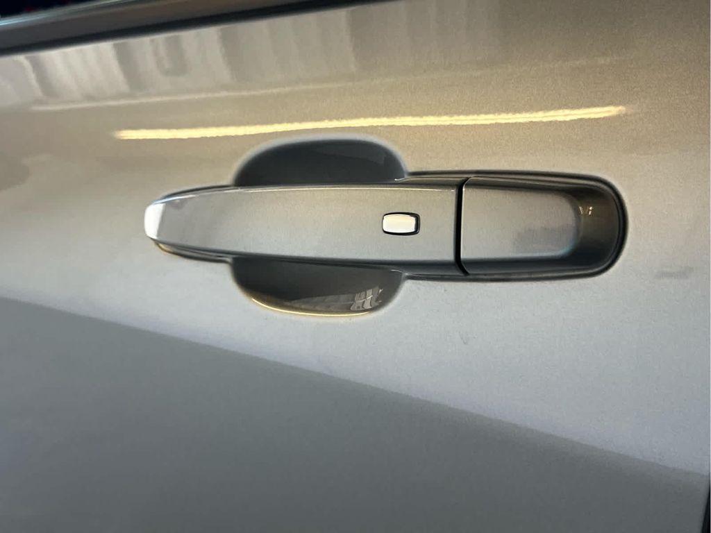 used 2023 Chevrolet Equinox car, priced at $18,990